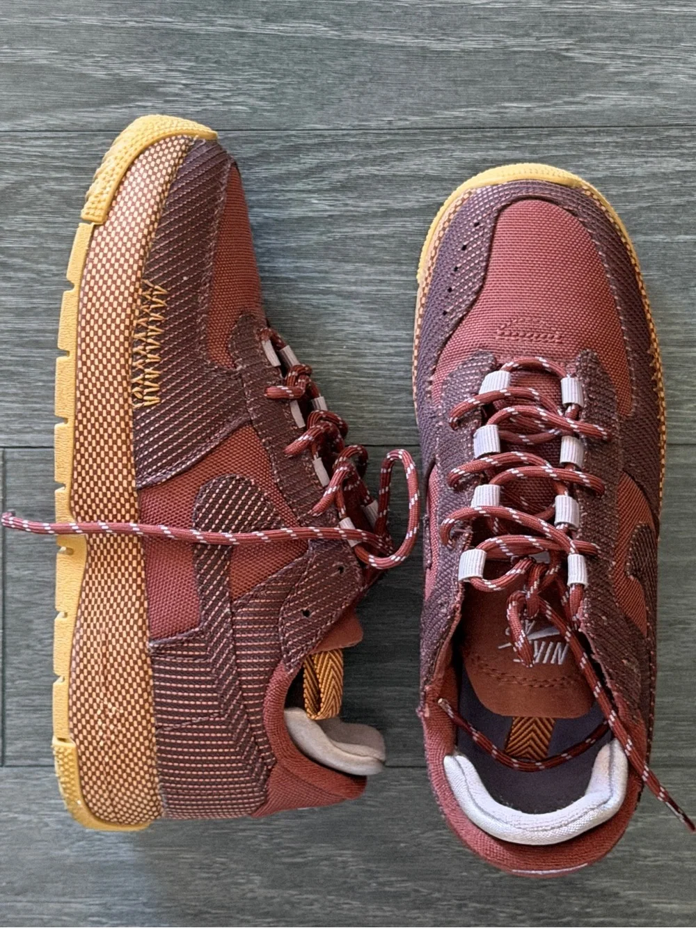 Nike women athletic